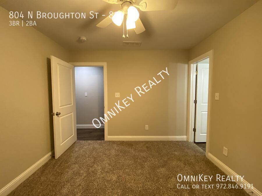 Apartment for rent at 804 N Broughton St #804, Sherman, TX 75090