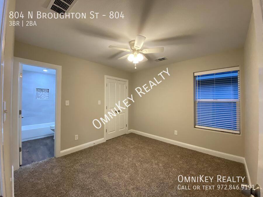 Apartment for rent at 804 N Broughton St #804, Sherman, TX 75090