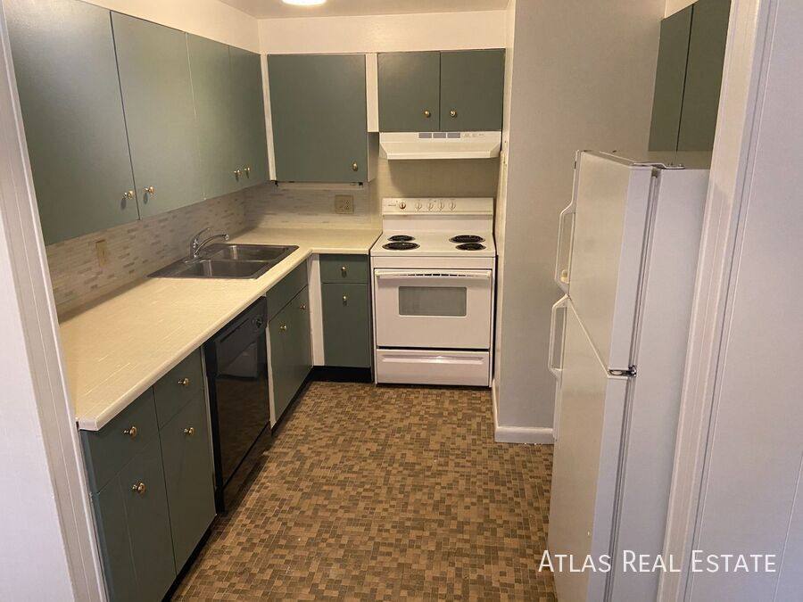 Apartment for rent at 831 E San Miguel St, Colorado Springs, CO 80903
