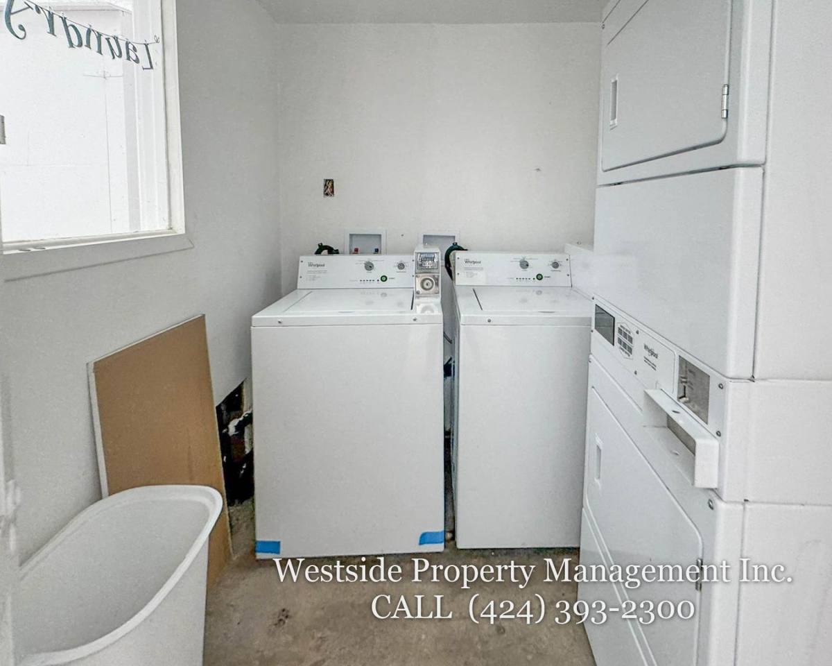 Apartment for rent at 1331 17th St #B, Santa Monica, CA 90404