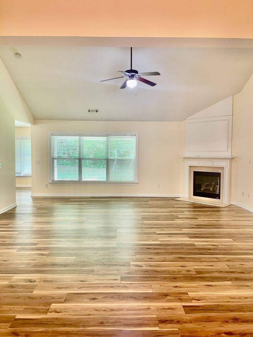 House for rent at 373 Southgate Dr, Locust Grove, GA 30248