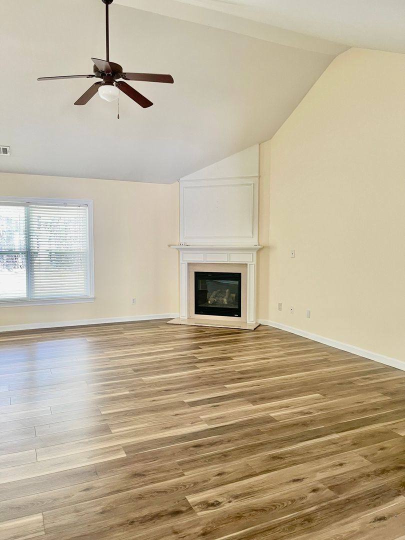 House for rent at 373 Southgate Dr, Locust Grove, GA 30248