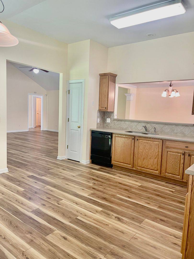 House for rent at 373 Southgate Dr, Locust Grove, GA 30248