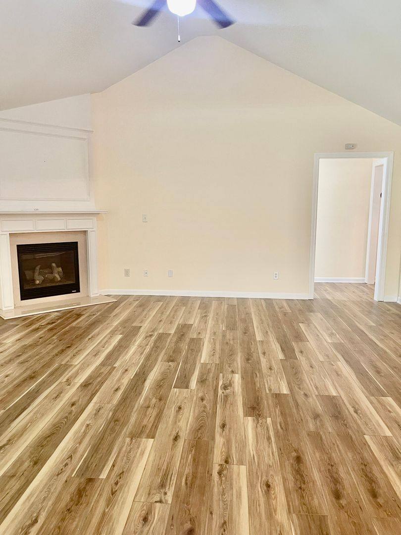 House for rent at 373 Southgate Dr, Locust Grove, GA 30248