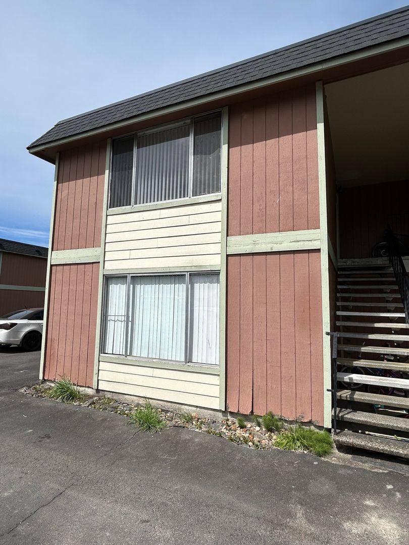 Apartment for rent at 4658 Ocean Beach Highway, Longview, WA 98632