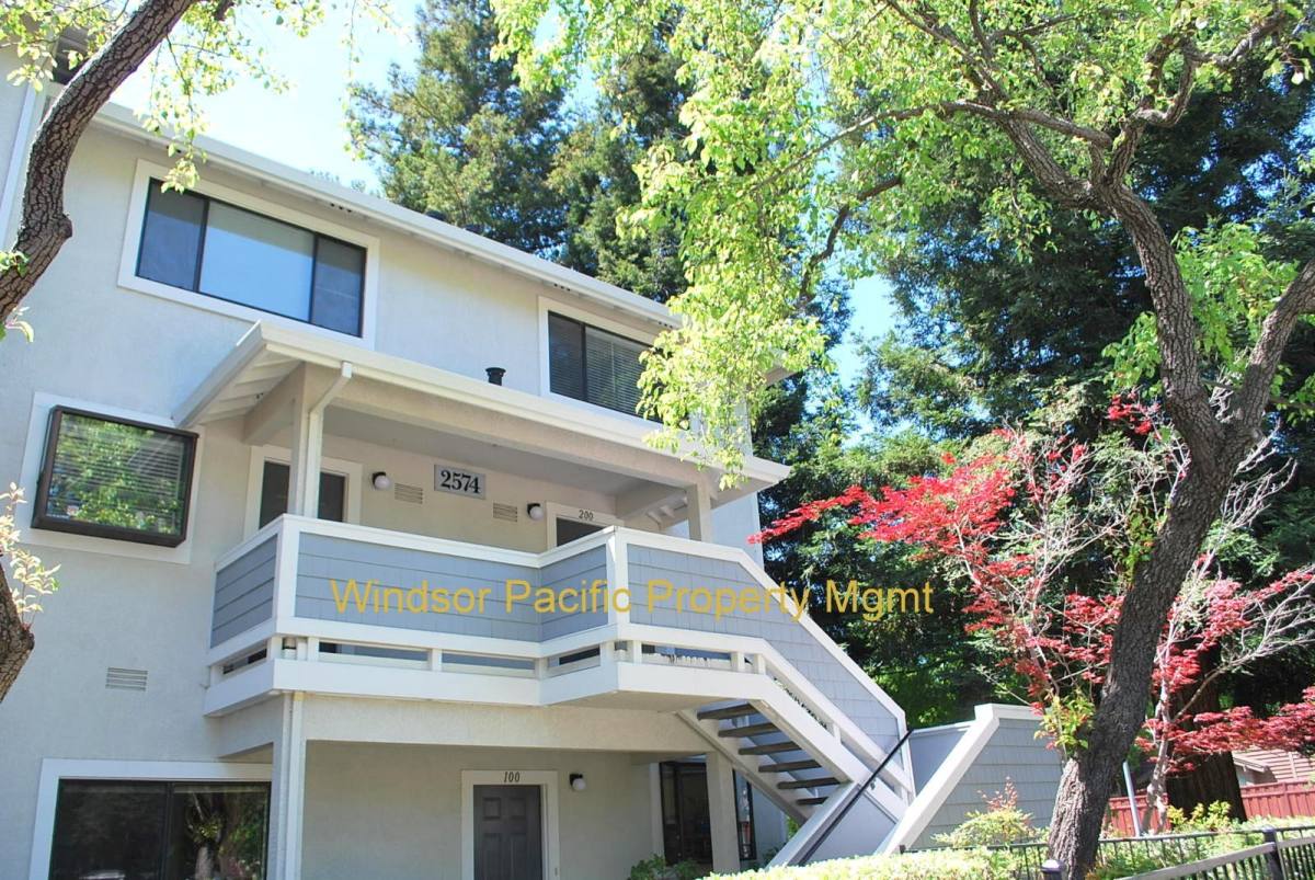 Townhouse for rent at 2574 Oak Rd, Walnut Creek, CA 94597