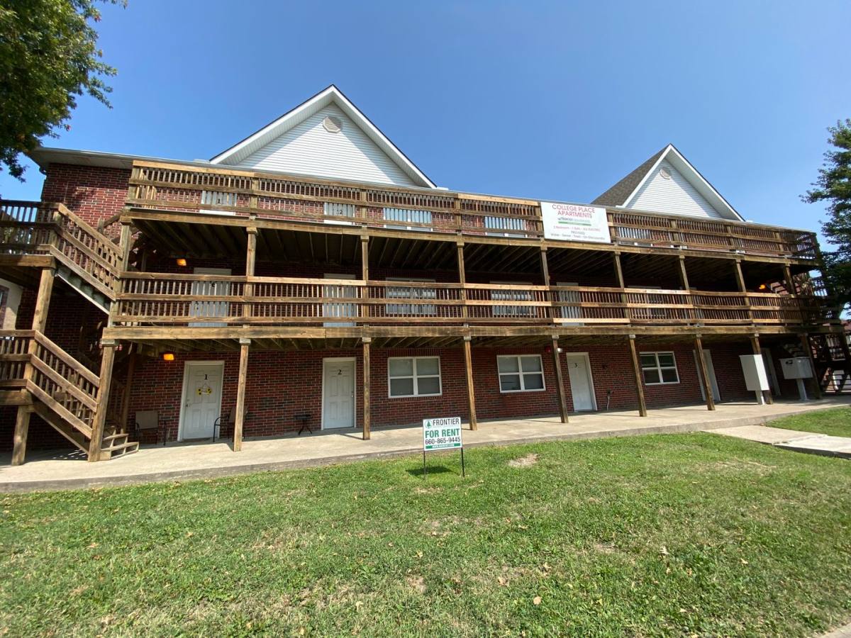 Apartment for rent at 211 McGoodwin St, Warrensburg, MO 64093