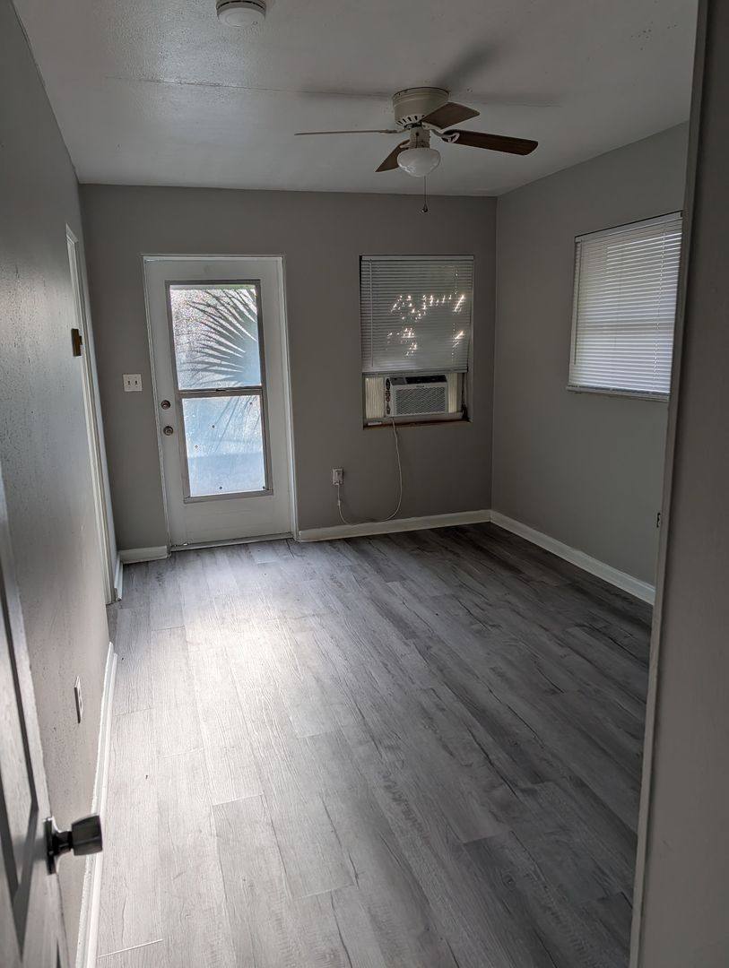 House for rent at 608 N Baker St, Mount Dora, FL 32757