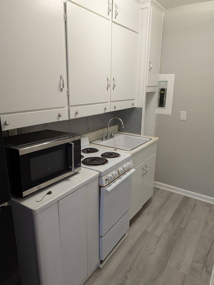House for rent at 608 N Baker St, Mount Dora, FL 32757