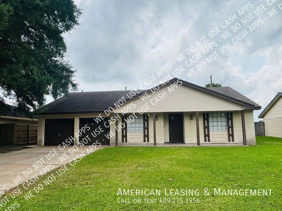 House for rent at 4417 Willowglen St, Orange, TX 77632