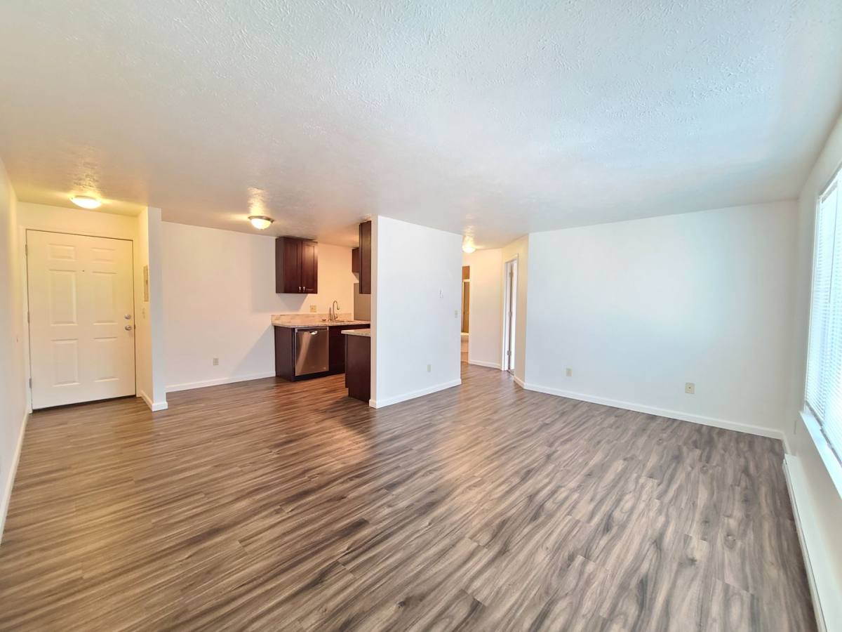 Apartment for rent at 827 E Ermina Ave, Spokane, WA 99207