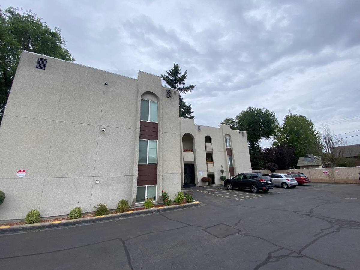 Apartment for rent at 827 E Ermina Ave, Spokane, WA 99207