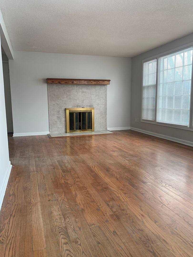 House for rent at 4012 W 75th St, Prairie Village, KS 66208