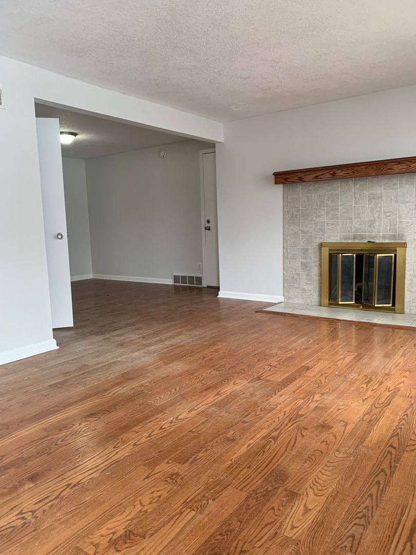 House for rent at 4012 W 75th St, Prairie Village, KS 66208