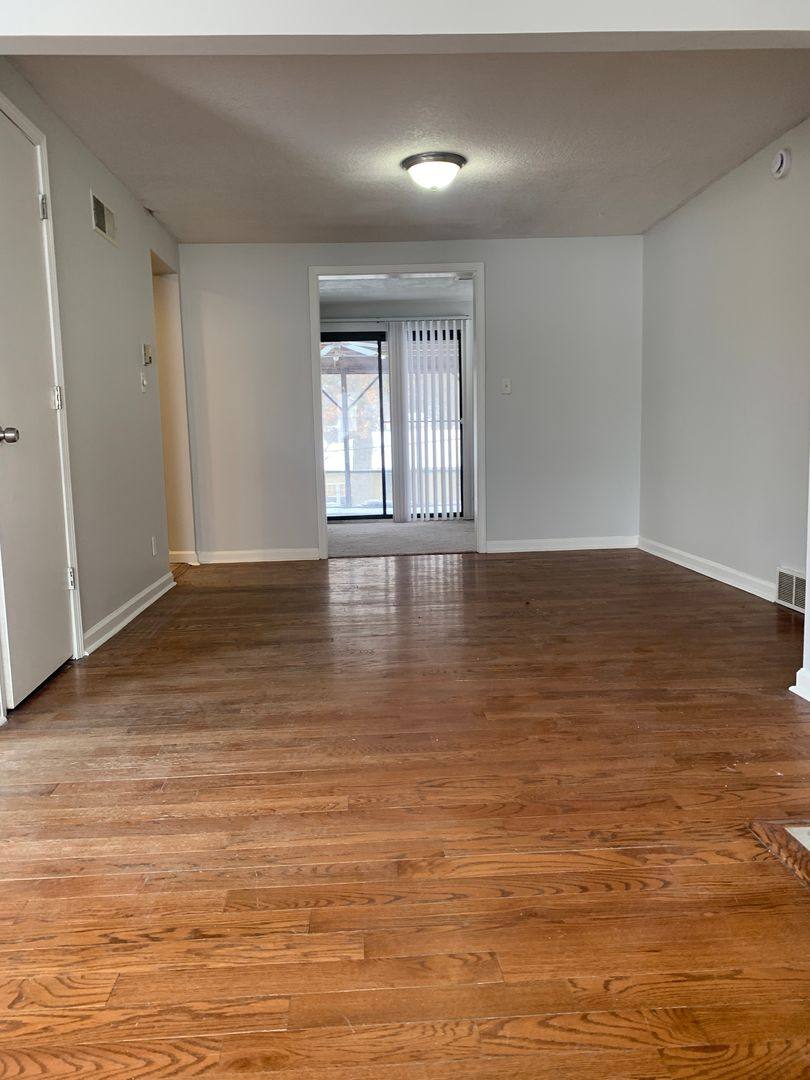 House for rent at 4012 W 75th St, Prairie Village, KS 66208