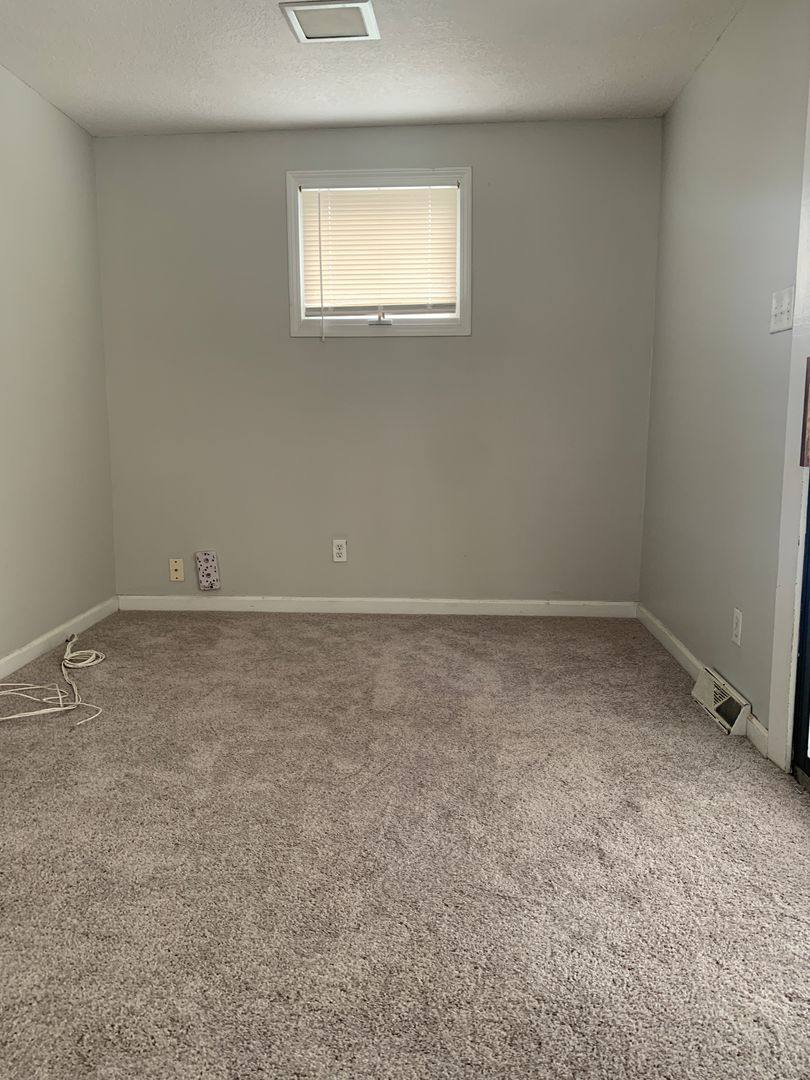 House for rent at 4012 W 75th St, Prairie Village, KS 66208