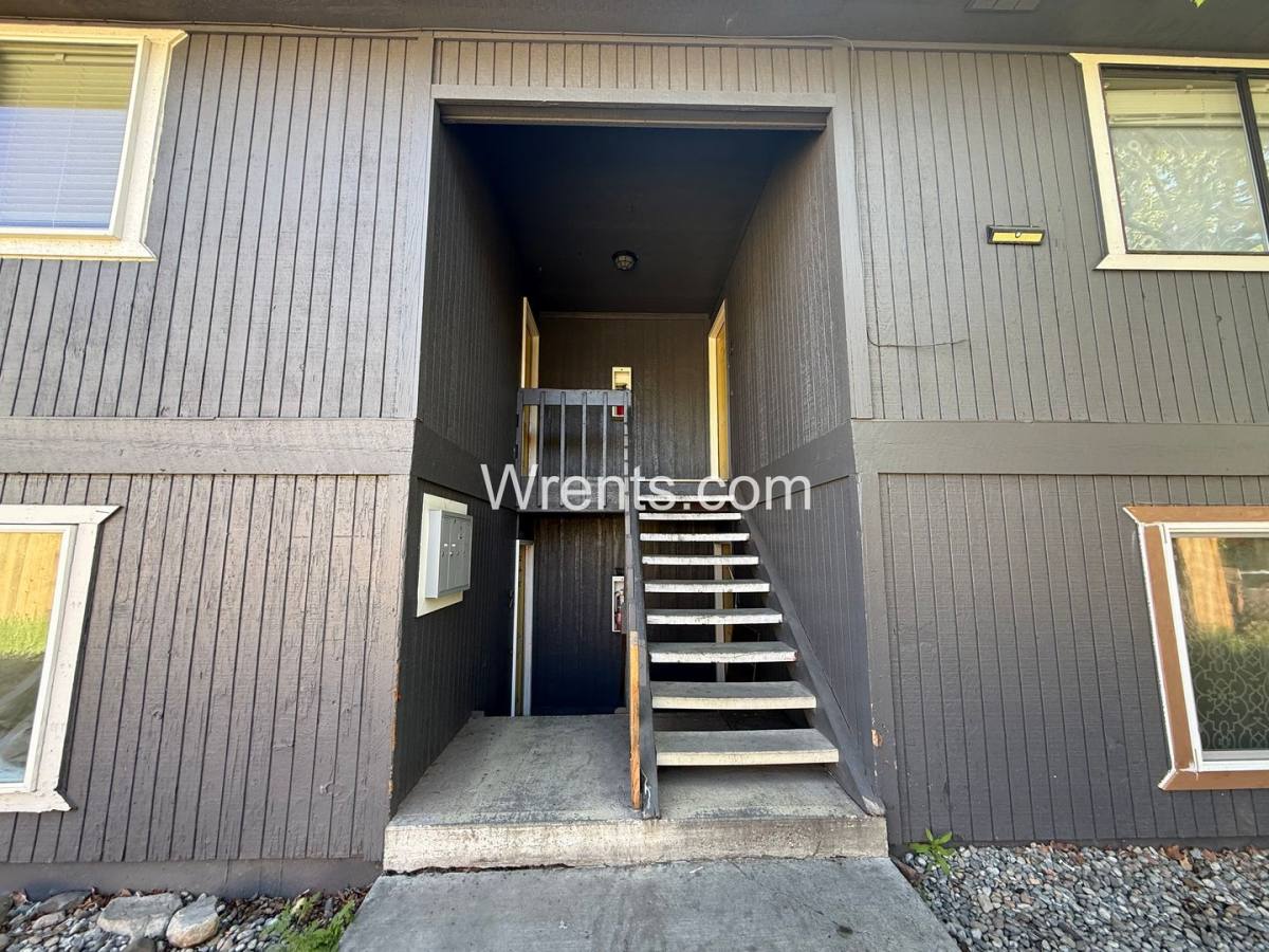 Apartment for rent at 1718 W Boone Ave, Spokane, WA 99201