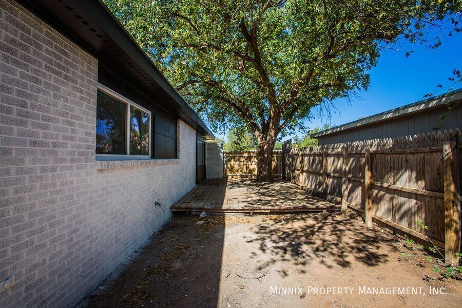 House for rent at 2725 63rd St #1 Fs, Lubbock, TX 79413