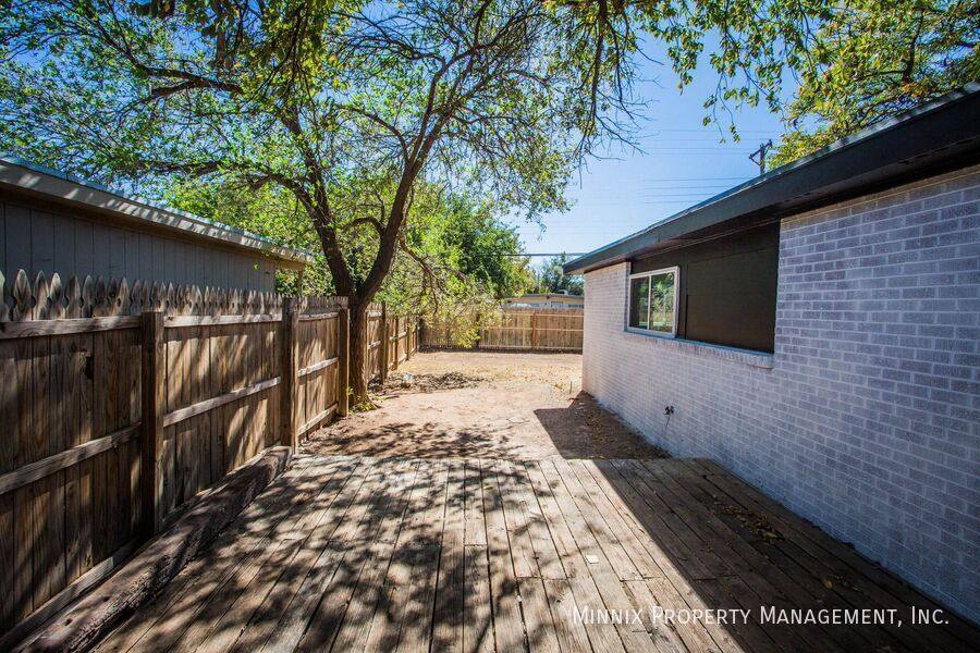 House for rent at 2725 63rd St #1 Fs, Lubbock, TX 79413