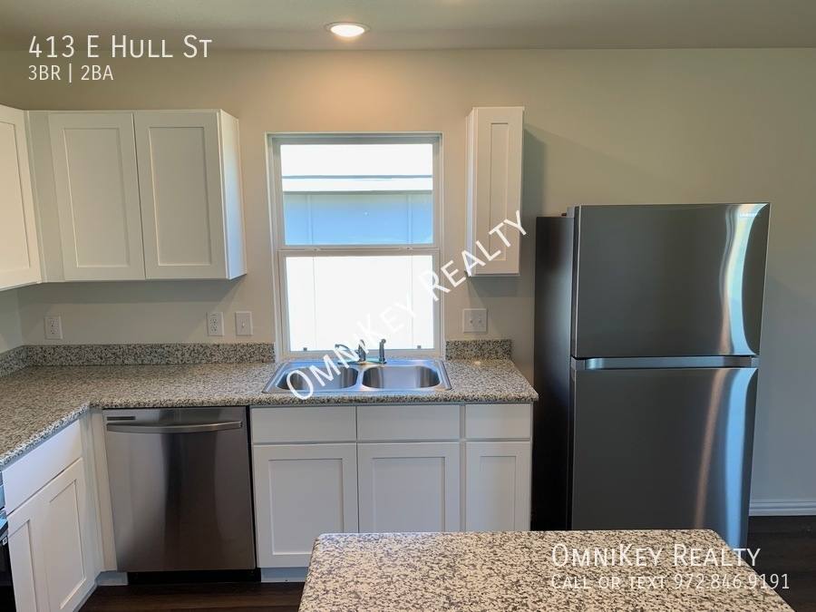 House for rent at 413 E Hull St, Denison, TX 75021