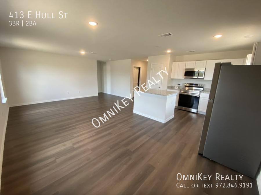 House for rent at 413 E Hull St, Denison, TX 75021