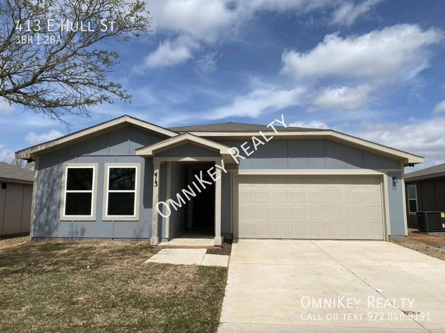 House for rent at 413 E Hull St, Denison, TX 75021