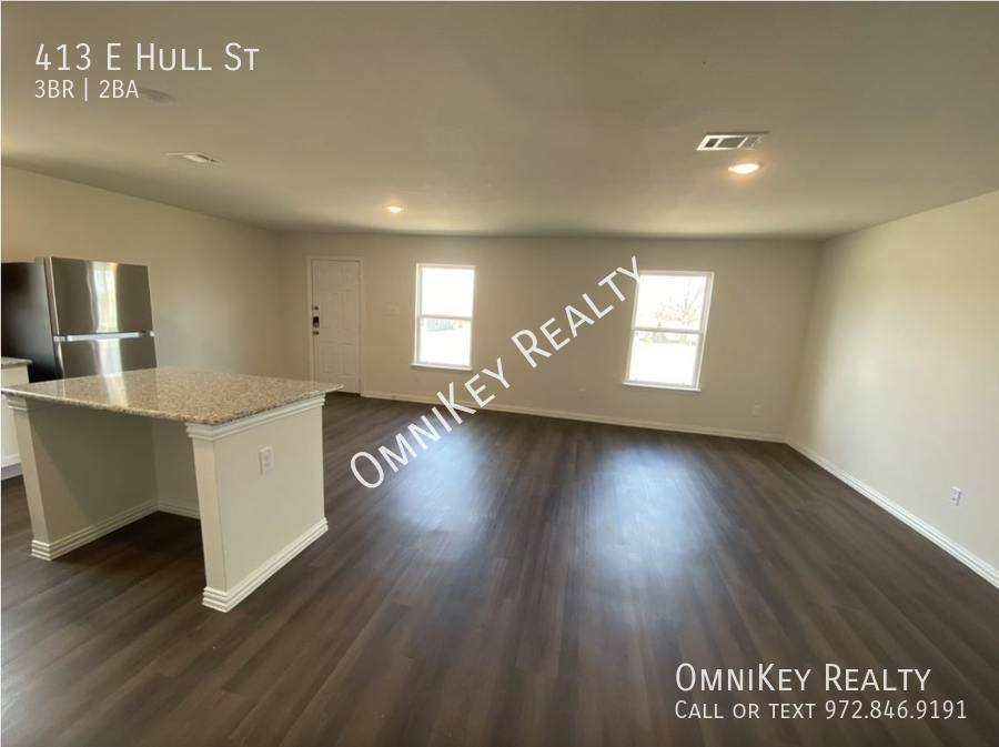 House for rent at 413 E Hull St, Denison, TX 75021