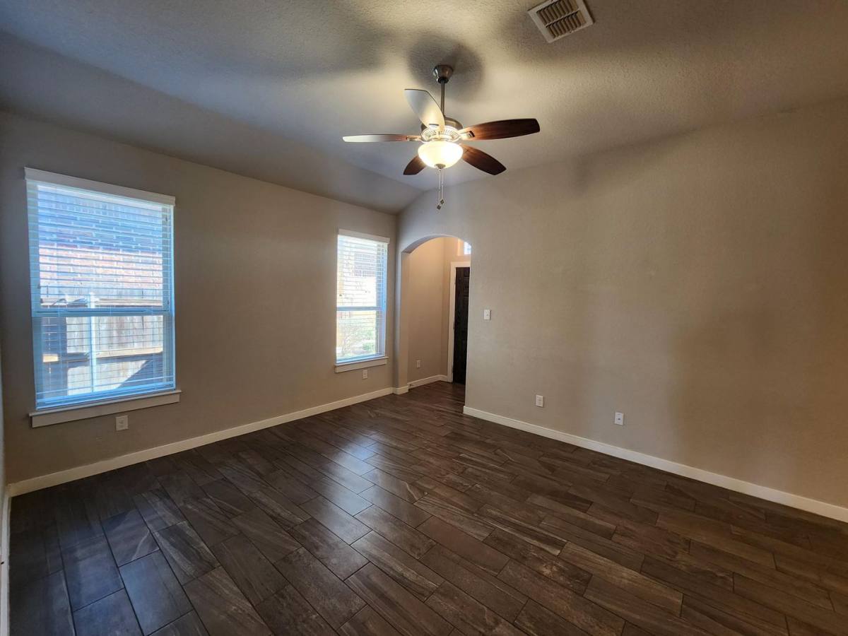House for rent at 367 Creekside Curve, New Braunfels, TX 78130