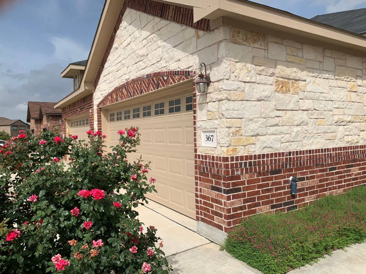 House for rent at 367 Creekside Curve, New Braunfels, TX 78130