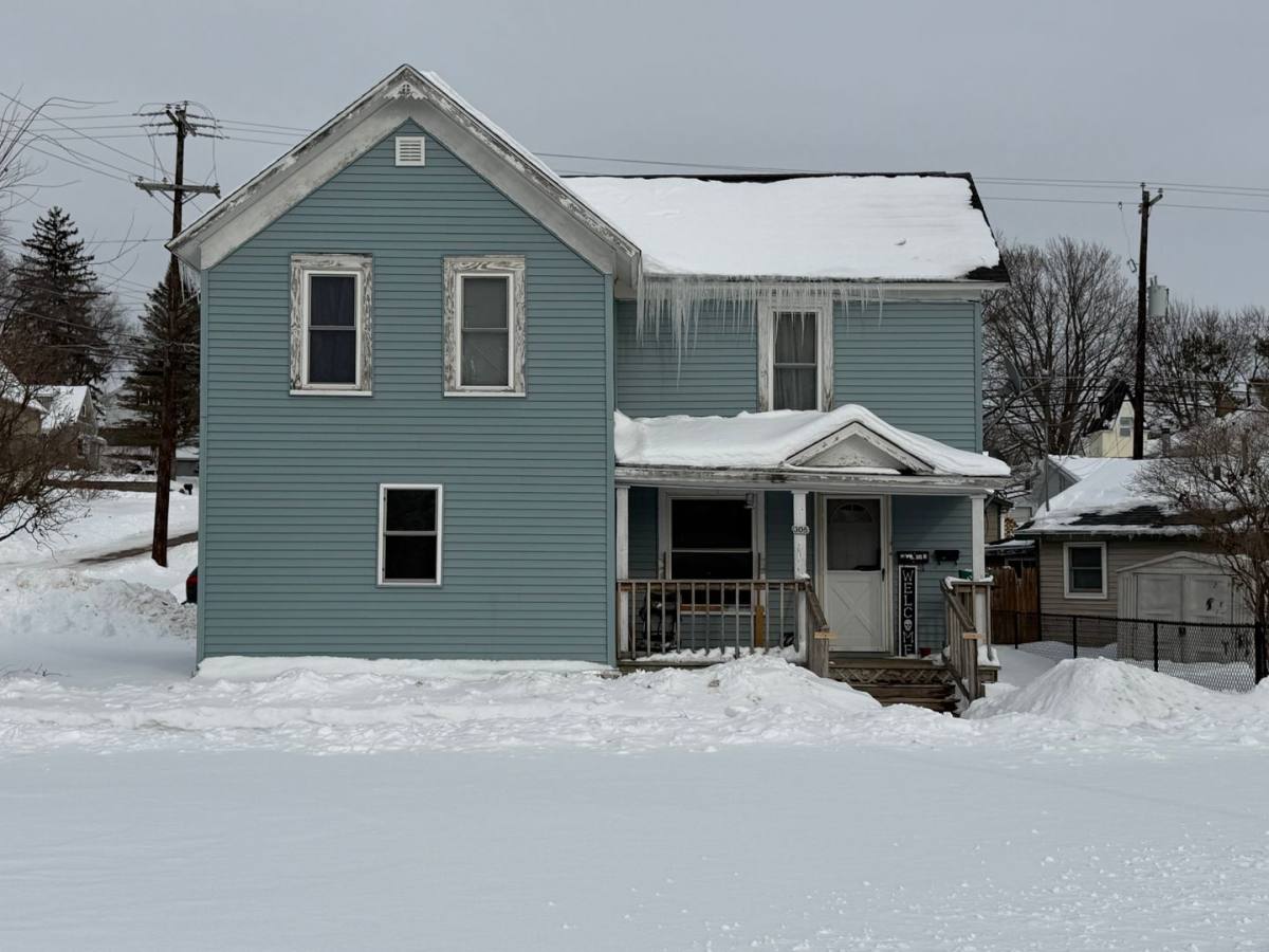 Apartment for rent at 305 Liberty St, Merrill, WI 54452