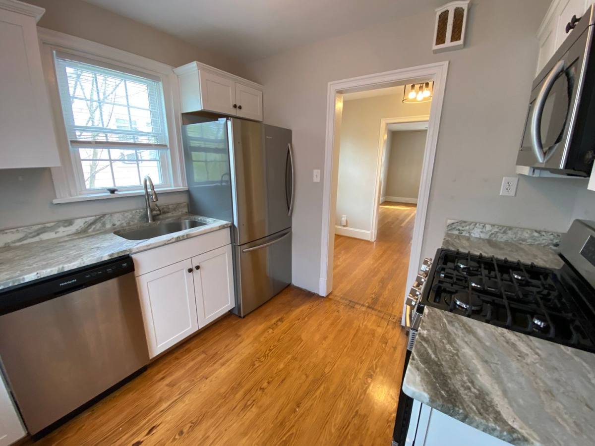 Apartment for rent at 3856 Brook Rd, Richmond, VA 23227