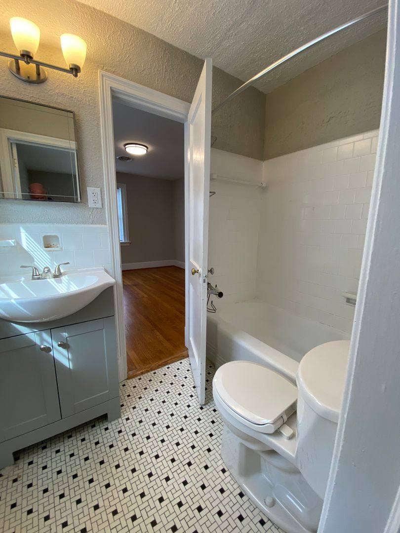 Apartment for rent at 3856 Brook Rd, Richmond, VA 23227