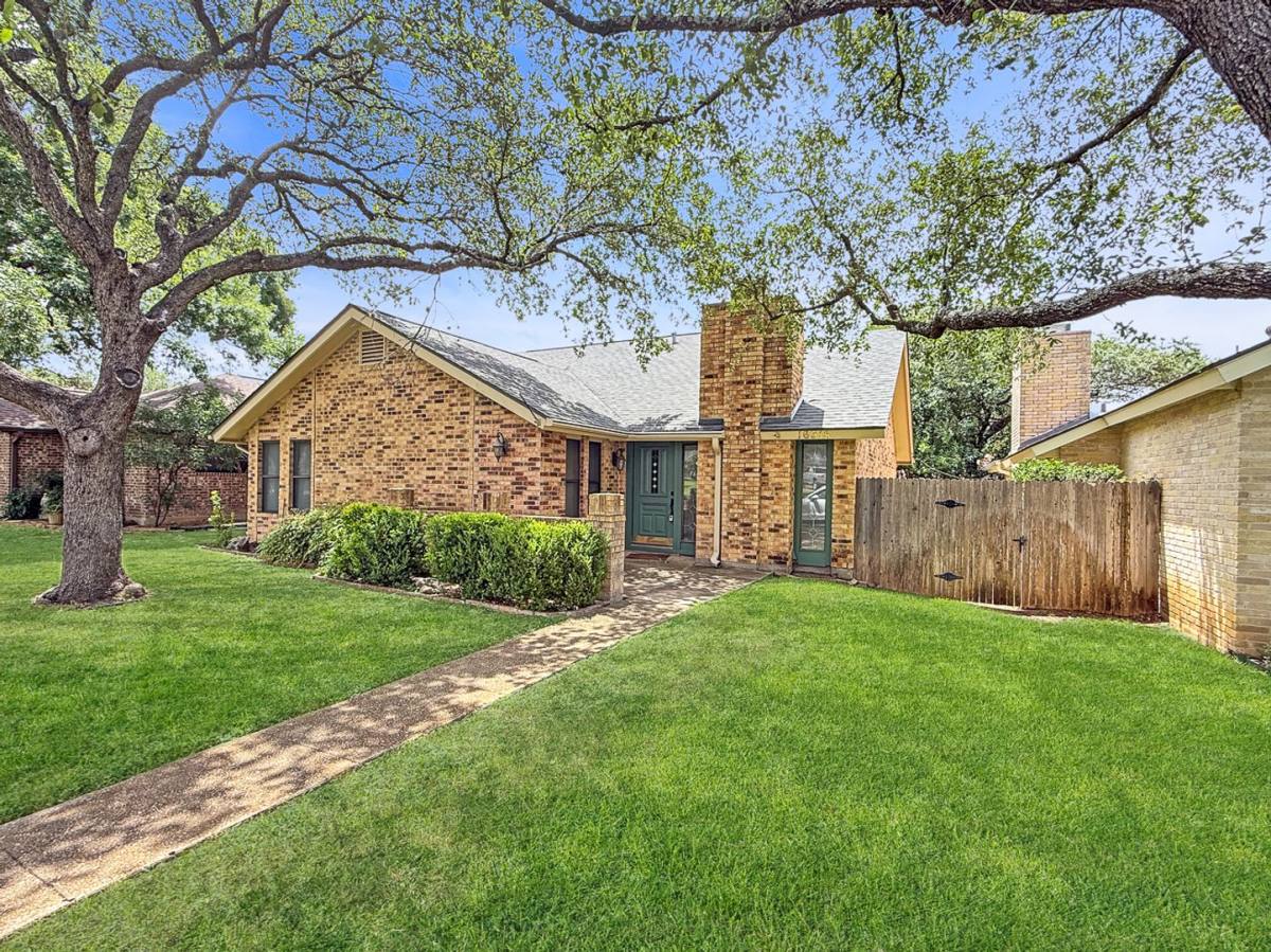 House for rent at 16918 Summer Creek Dr, San Antonio, TX 78248