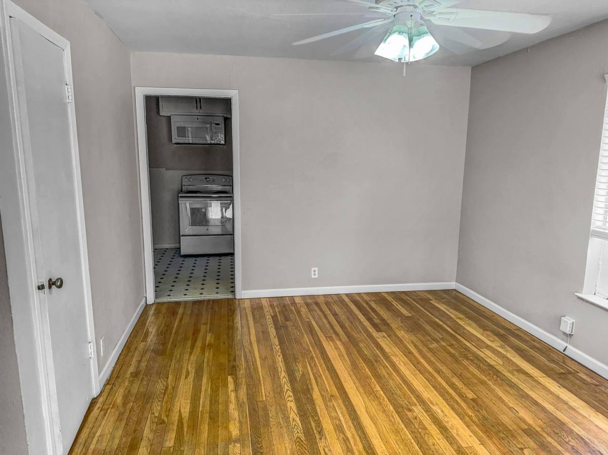 Apartment for rent at 2016 W Olmos Dr, San Antonio, TX 78201