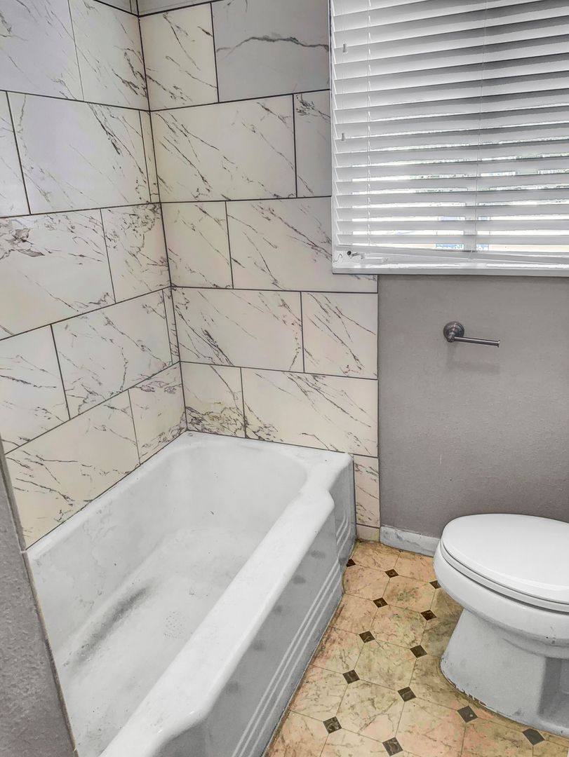 Apartment for rent at 2016 W Olmos Dr, San Antonio, TX 78201