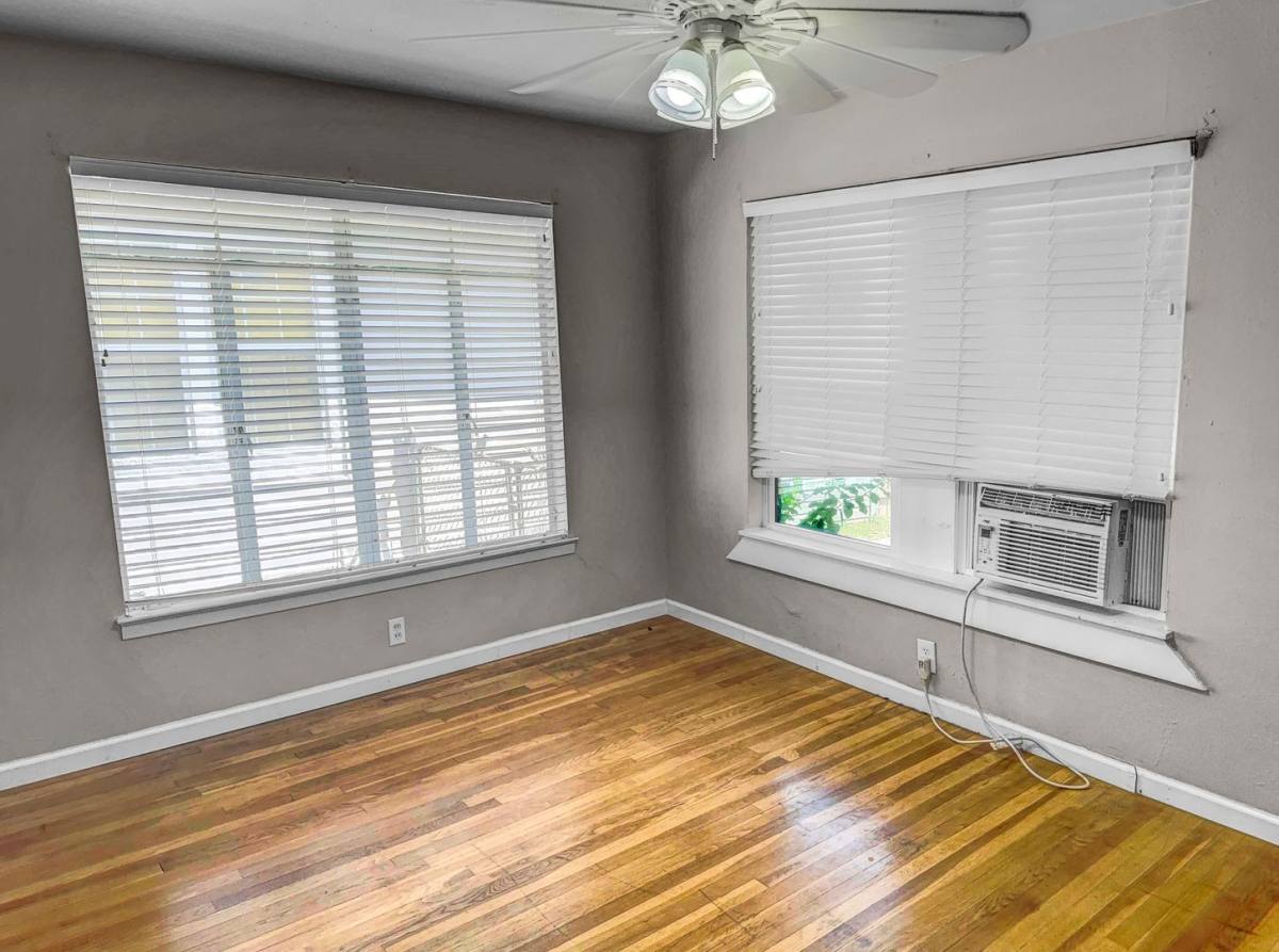 Apartment for rent at 2016 W Olmos Dr, San Antonio, TX 78201