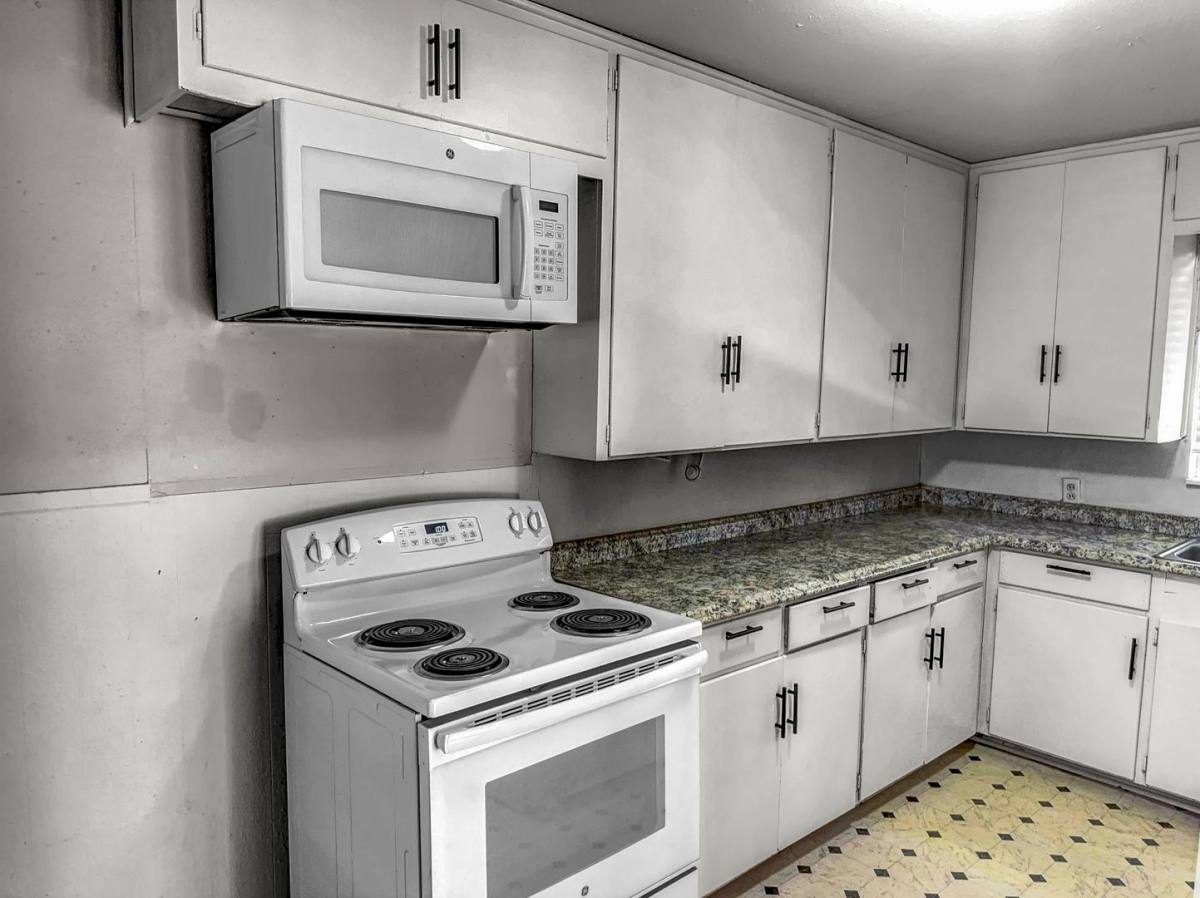 Apartment for rent at 2016 W Olmos Dr, San Antonio, TX 78201