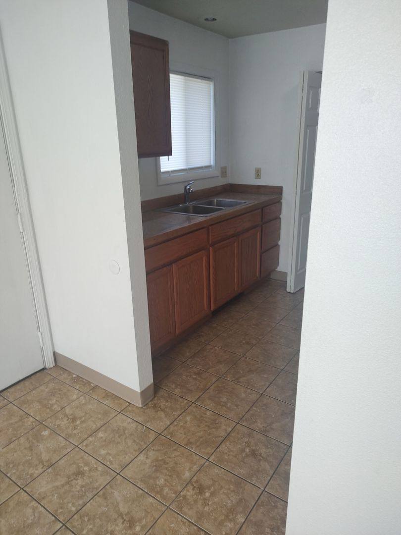 House for rent at 1090 S H St, Lakeview, OR 97630