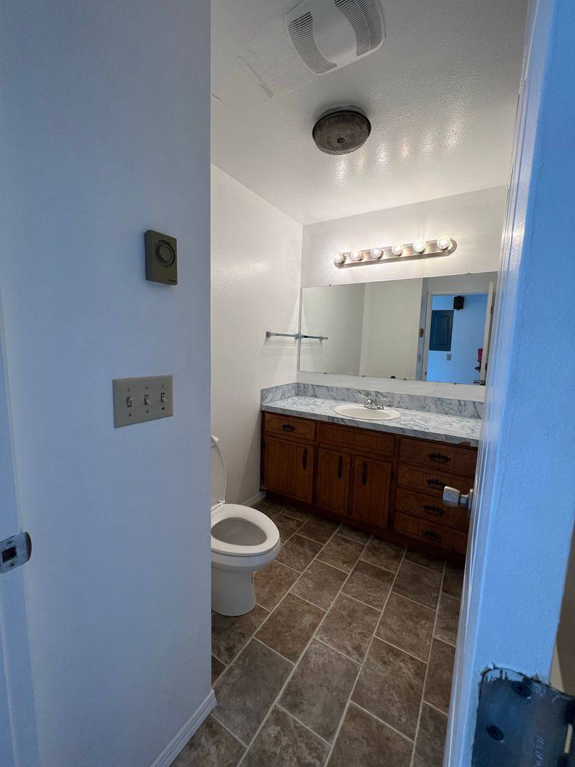 House for rent at 1912 Dawn Ct, B, Klamath Falls, OR 97603