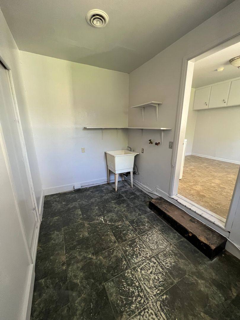 House for rent at 527 E Lowell St, Klamath Falls, OR 97601