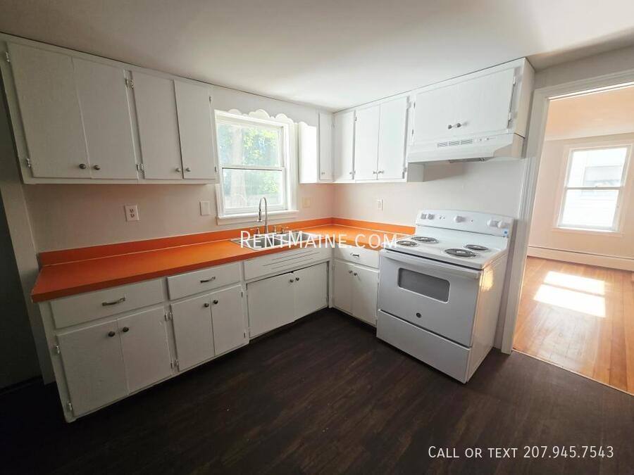 Apartment for rent at 95 Center St #1, Bangor, ME 04401