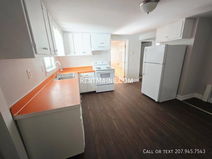 Apartment for rent at 95 Center St #1, Bangor, ME 04401