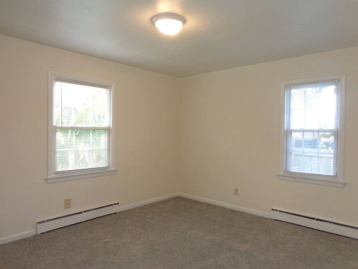 Apartment for rent at 4618-4620 Coronet Ave, Virginia Beach, VA 23455