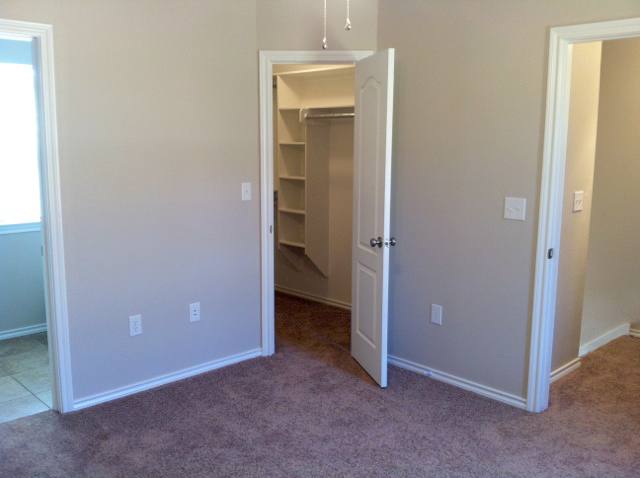 Townhouse for rent at 18025 Loring Lane, Lindale, TX 75771