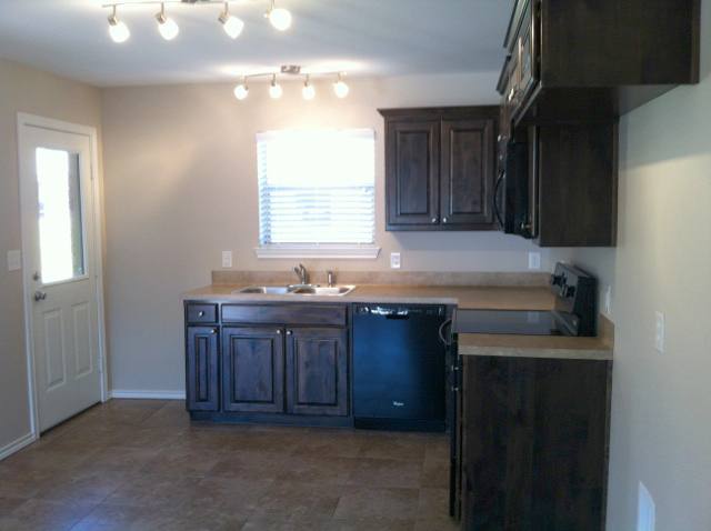 Townhouse for rent at 18025 Loring Lane, Lindale, TX 75771