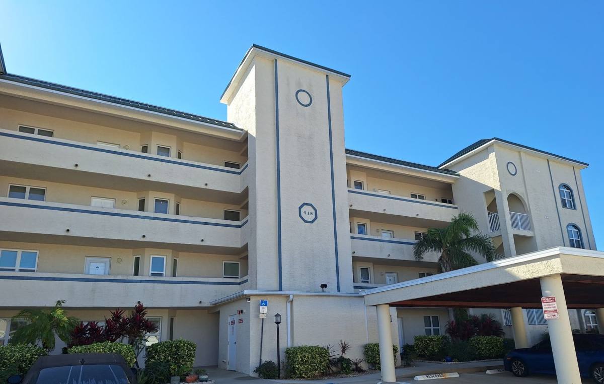 Condo for rent at 418 Bouchelle Dr, New Smyrna Beach, FL 32169