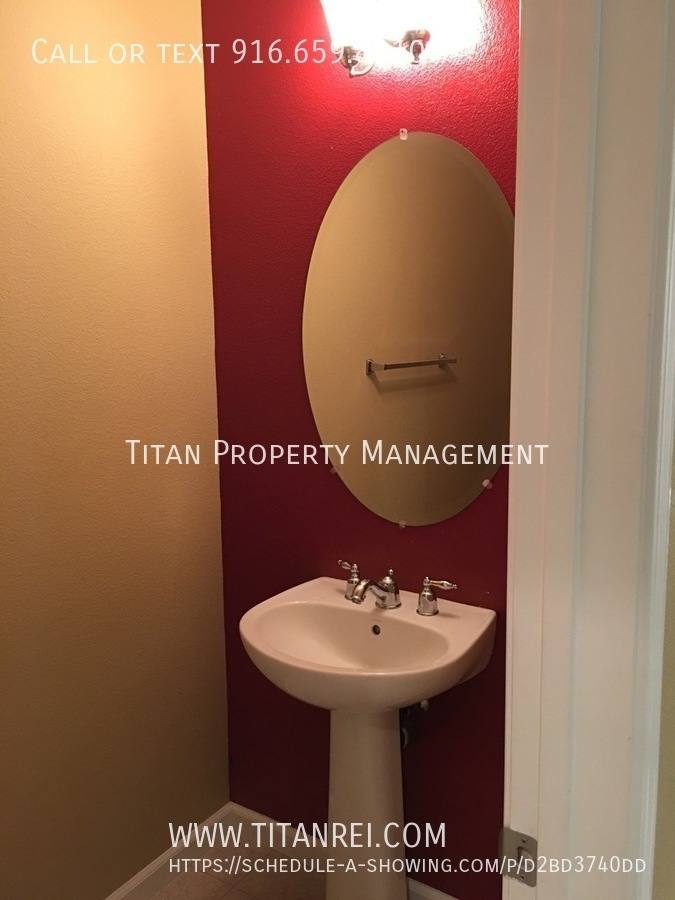 Townhouse for rent at 8144 Crystal Walk Circle, Elk Grove, CA 95758