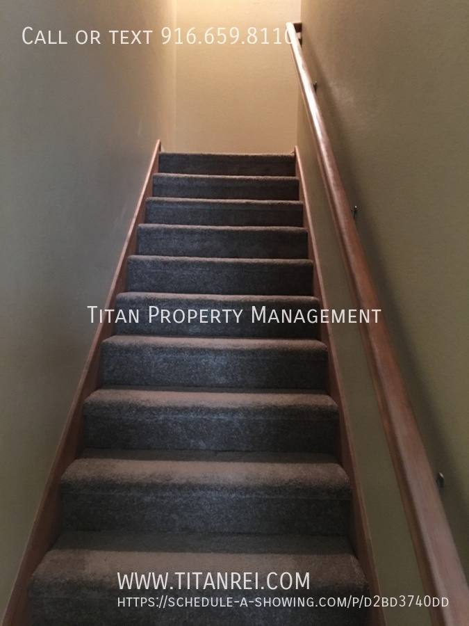 Townhouse for rent at 8144 Crystal Walk Circle, Elk Grove, CA 95758