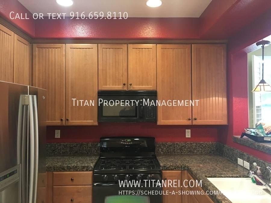 Townhouse for rent at 8144 Crystal Walk Circle, Elk Grove, CA 95758