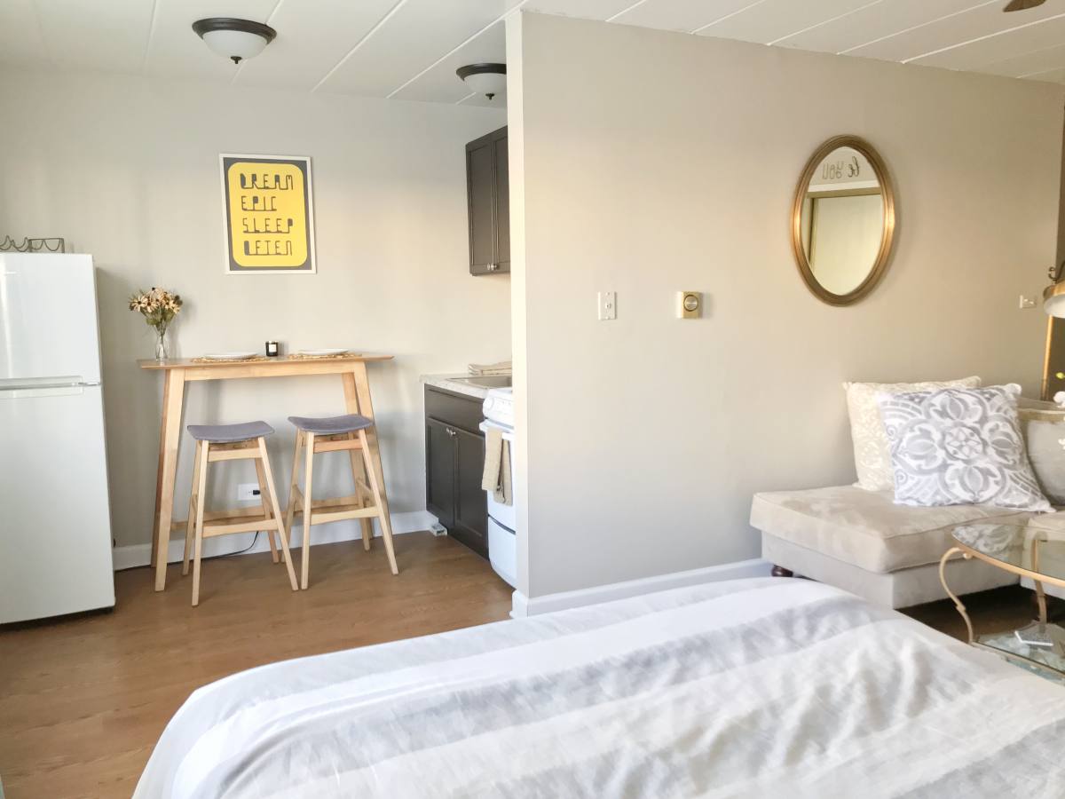 Apartment for rent at 6606 Windsor Ave #1G, Berwyn, IL 60402